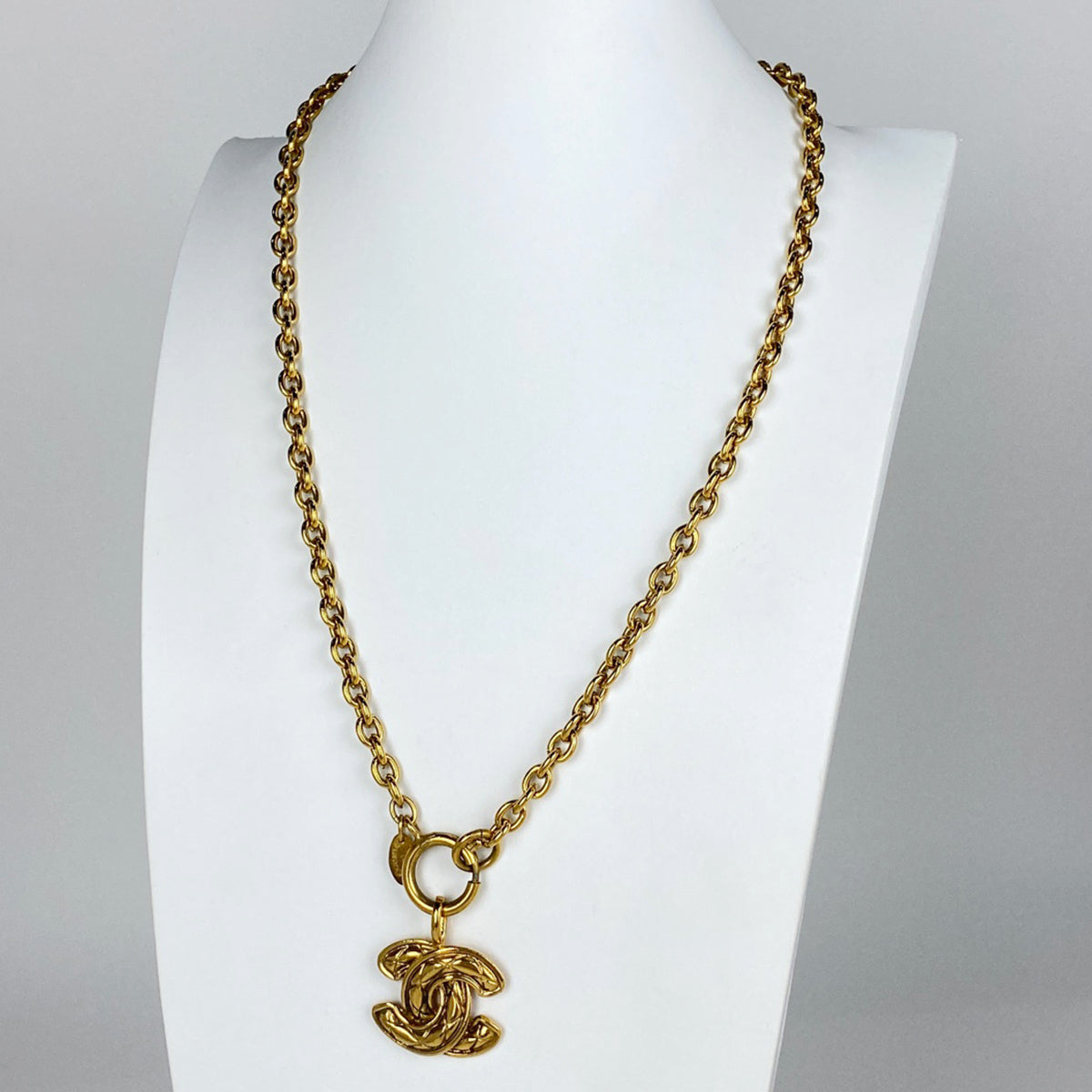 よるCHANEL マトラッセ　ココマーク　ゴールドネックレス 楽天市場】【CHANEL】シャネル マトラッセ ココマーク