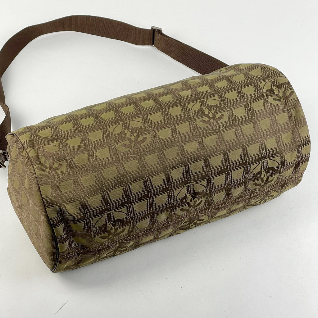 シャネル ニュートラベルライン ショルダーバッグ ココマーク 円筒型 ショルダーバッグ ナイロンジャガード ブラウン レディース 【中古】brbag