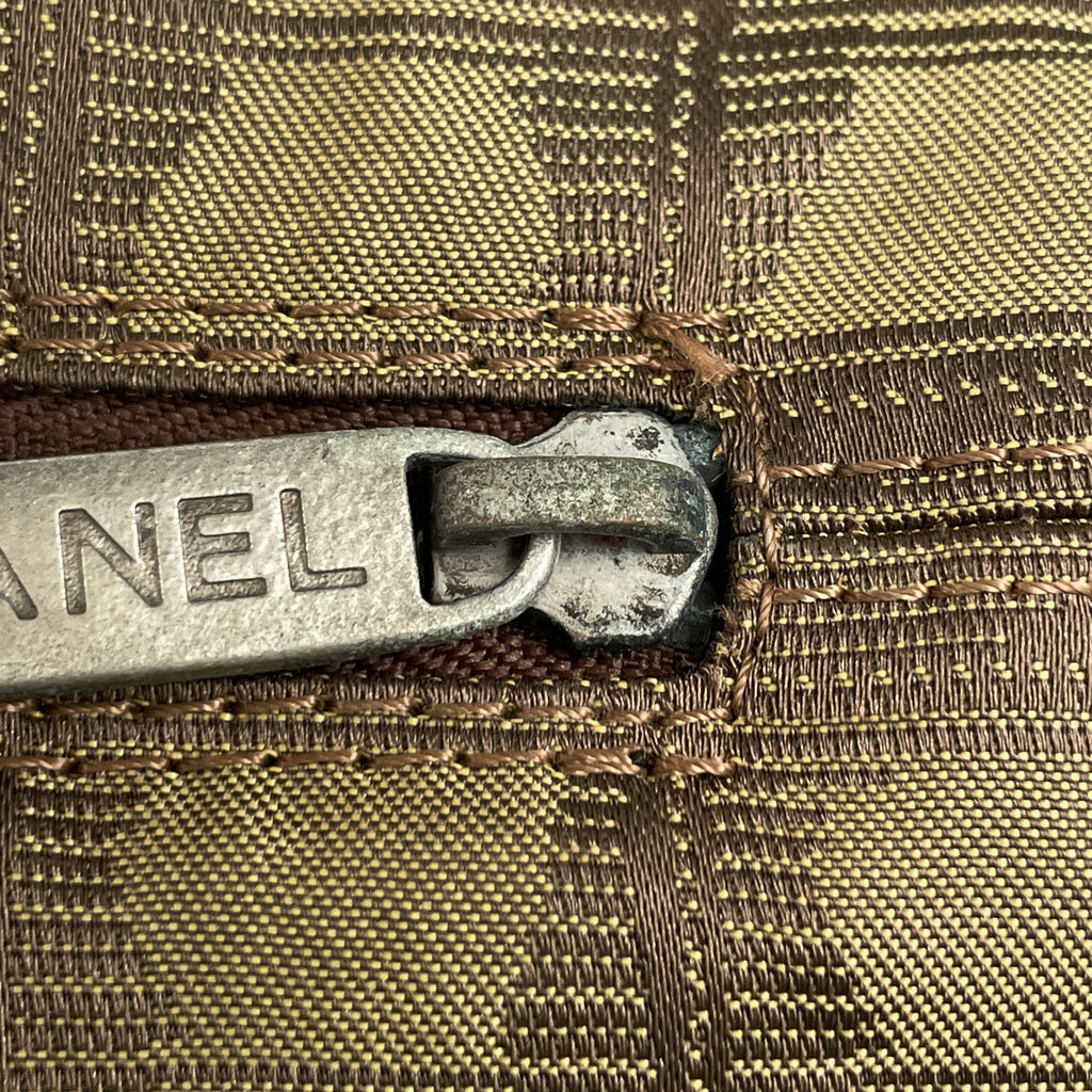 シャネル ニュートラベルライン ショルダーバッグ ココマーク 円筒型 ショルダーバッグ ナイロンジャガード ブラウン レディース 【中古】brbag