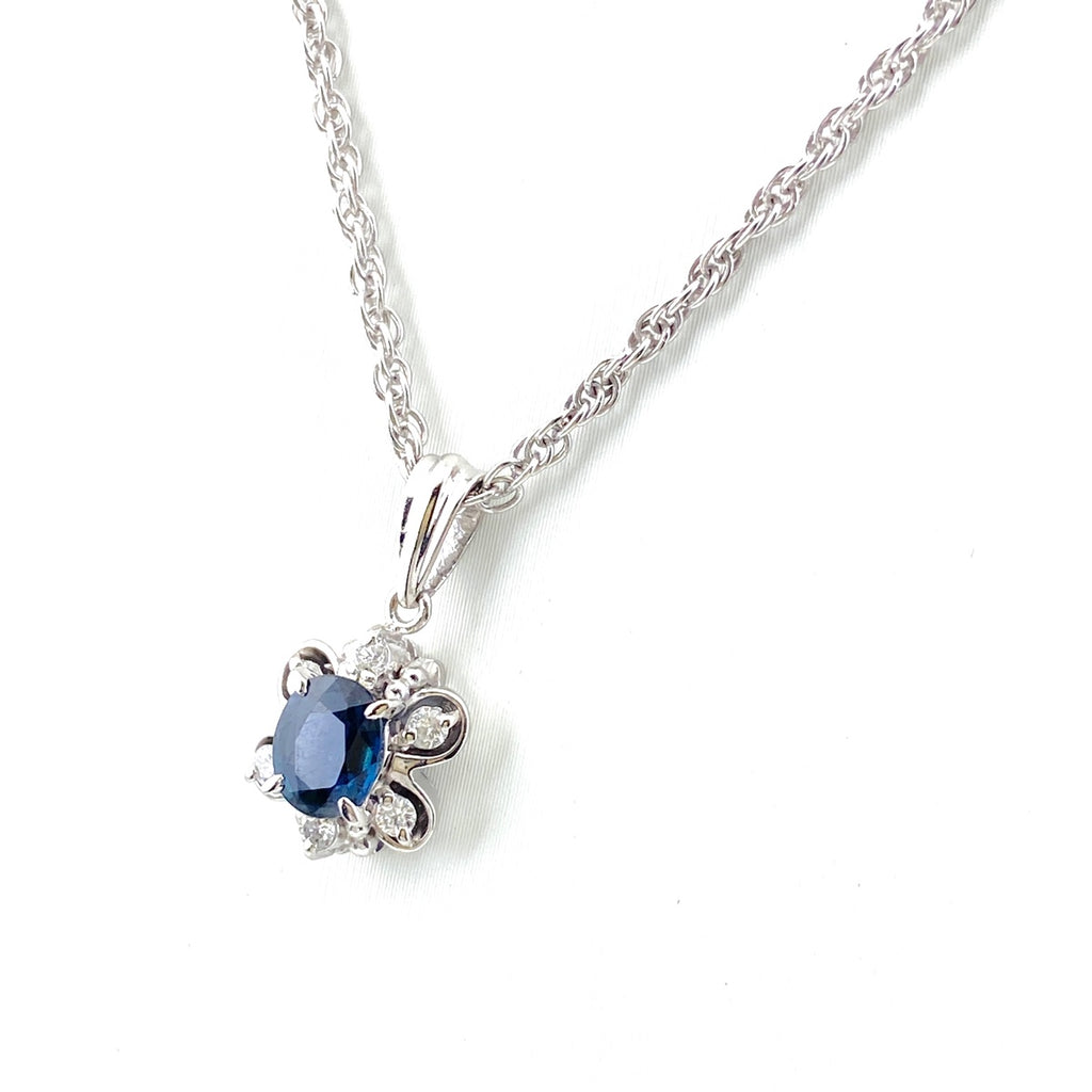 フラワーモチーフ デザインネックレス プラチナ ペンダント メレダイヤ ダイヤモンド 花 ネックレス Pt900 Pt850 サファイア レディース 【中古】nbjwl