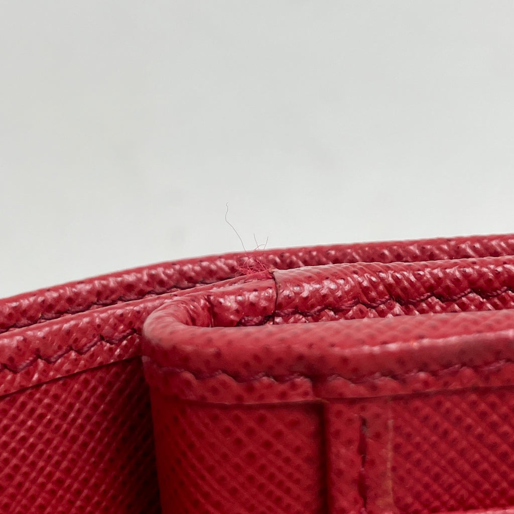 プラダ ロゴ 二つ折り財布 L字ファスナー 二つ折り財布 サフィアーノレザー レッド レディース 【中古】brbag