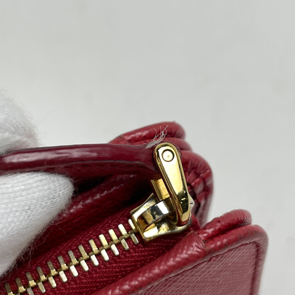 プラダ ロゴ 二つ折り財布 L字ファスナー 二つ折り財布 サフィアーノレザー レッド レディース 【中古】brbag