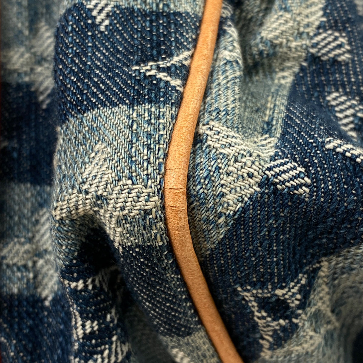 2007年クルーズラインの デニム生地バッグ、「ポルテ・エポル・レイエ」 LOUIS VUITTON】【2007年クルーズライン】ルイヴィトン『モノグラム