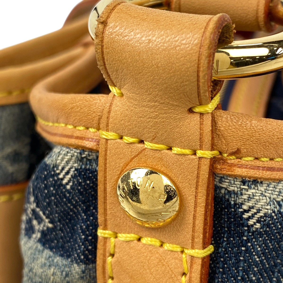 2007年クルーズラインの デニム生地バッグ、「ポルテ・エポル・レイエ」 バイセル公式】ルイ・ヴィトン ポルテ エポル レイエ MM