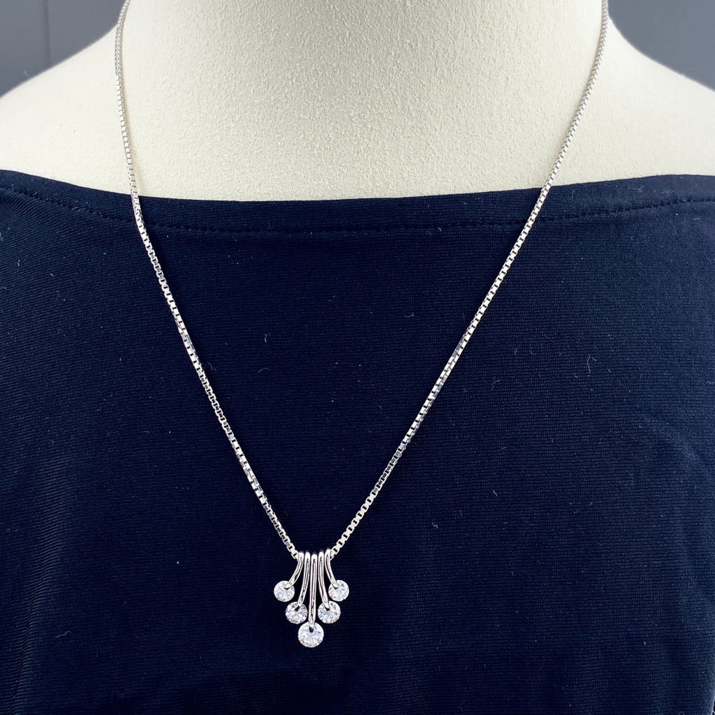 メレダイヤ デザインネックレス プラチナ ペンダント ネックレス Pt900 Pt850 ダイヤモンド レディース 【中古】nbjwl