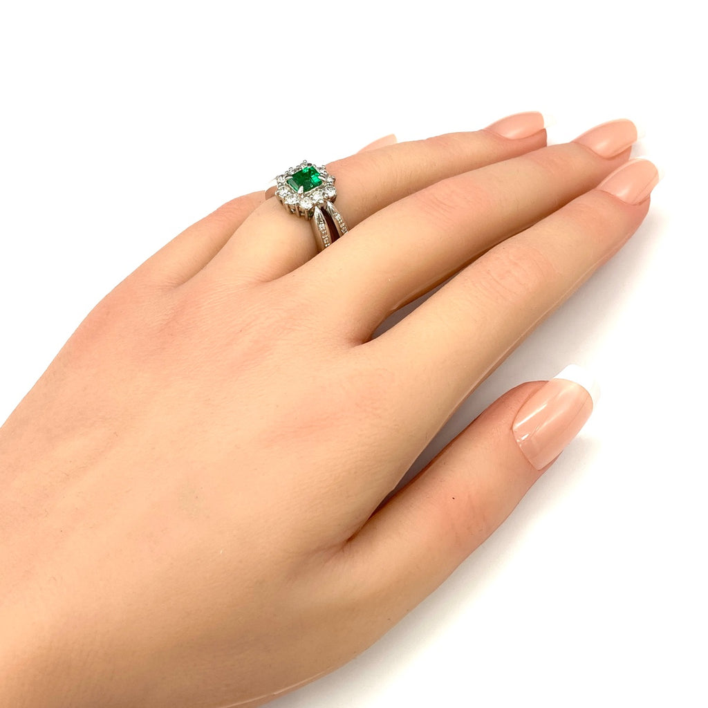 エメラルド デザインリング プラチナ 指輪 メレダイヤ リング 11号 Pt900 エメラルド ダイヤモンド レディース 【中古】nbjwl