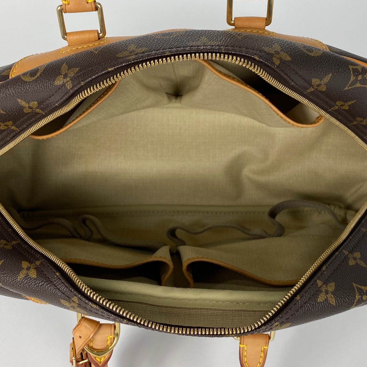 LOUIS VUITTON ドーヴィルレザーハンドバッグ
