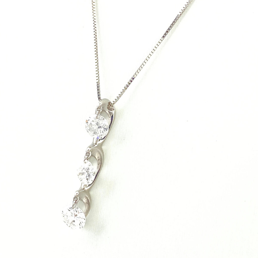 メレダイヤ デザインネックレス プラチナ ペンダント ネックレス Pt900 Pt850 ダイヤモンド レディース 【中古】nbjwl