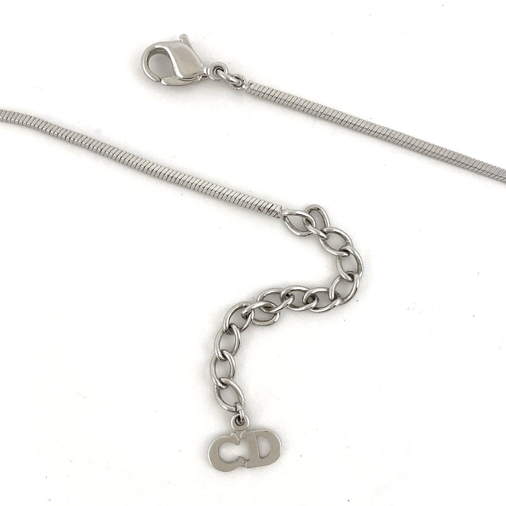 クリスチャンディオール ロゴ プレート ネックレス トロッター柄 ネックレス シルバーメッキ シルバー ピンク レディース 【中古】bracc