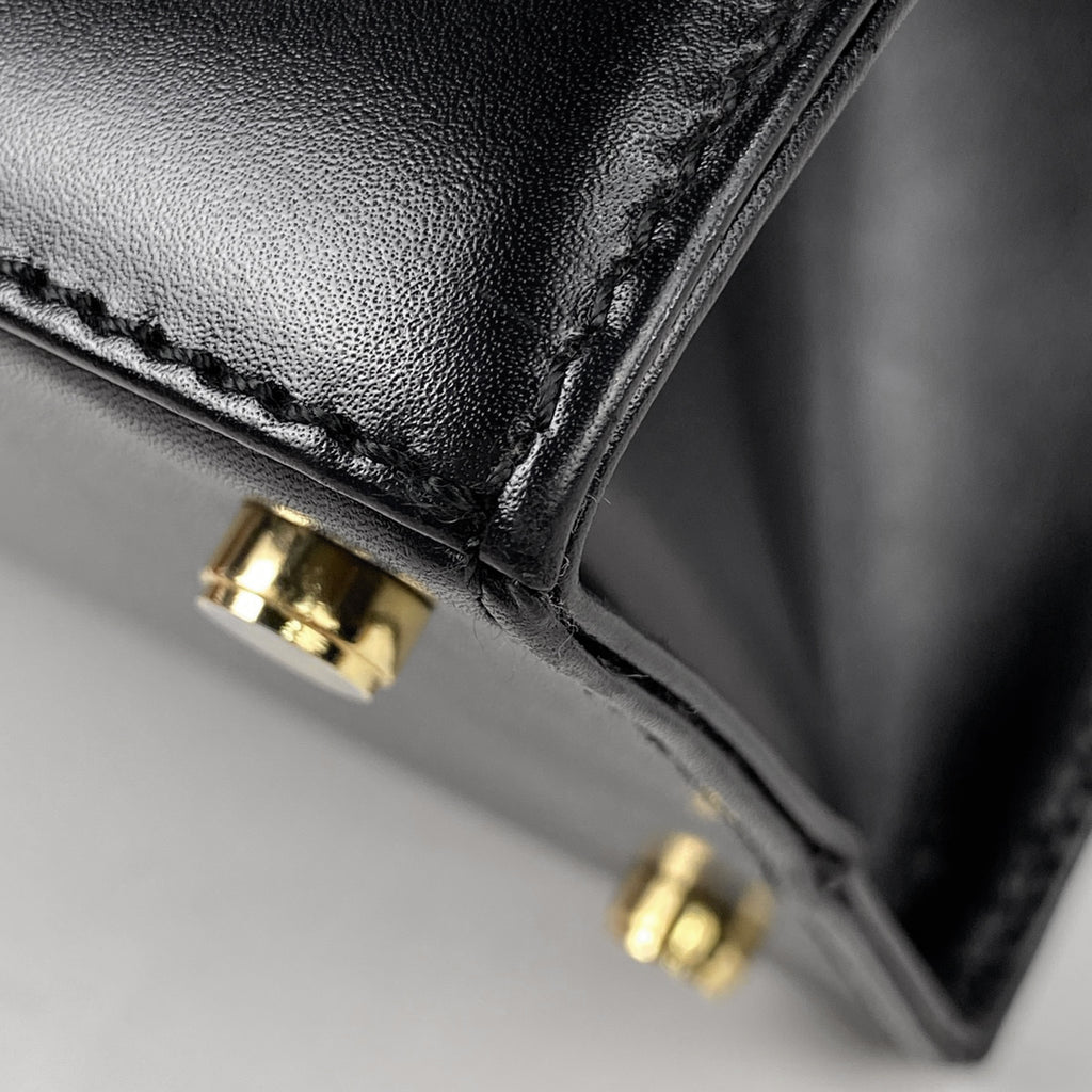 サルヴァトーレフェラガモ ヴァラリボン ハンドバッグ 2way 4178 レディース 中古 brbag