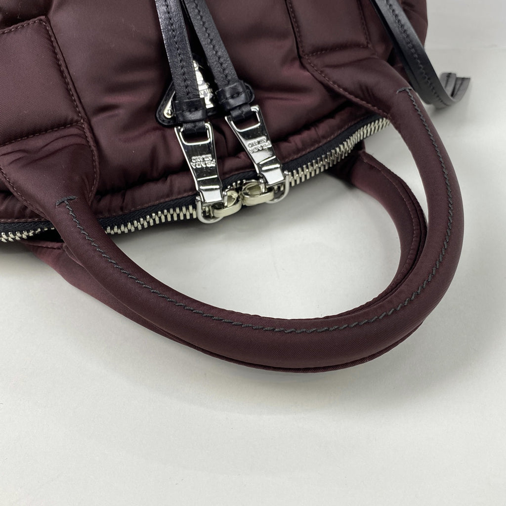 プラダ テスートボンバー ハンドバッグ 2WAY ショルダーバッグ ロゴプレート ハンドバッグ ナイロン パープル レディース 【中古】brbag