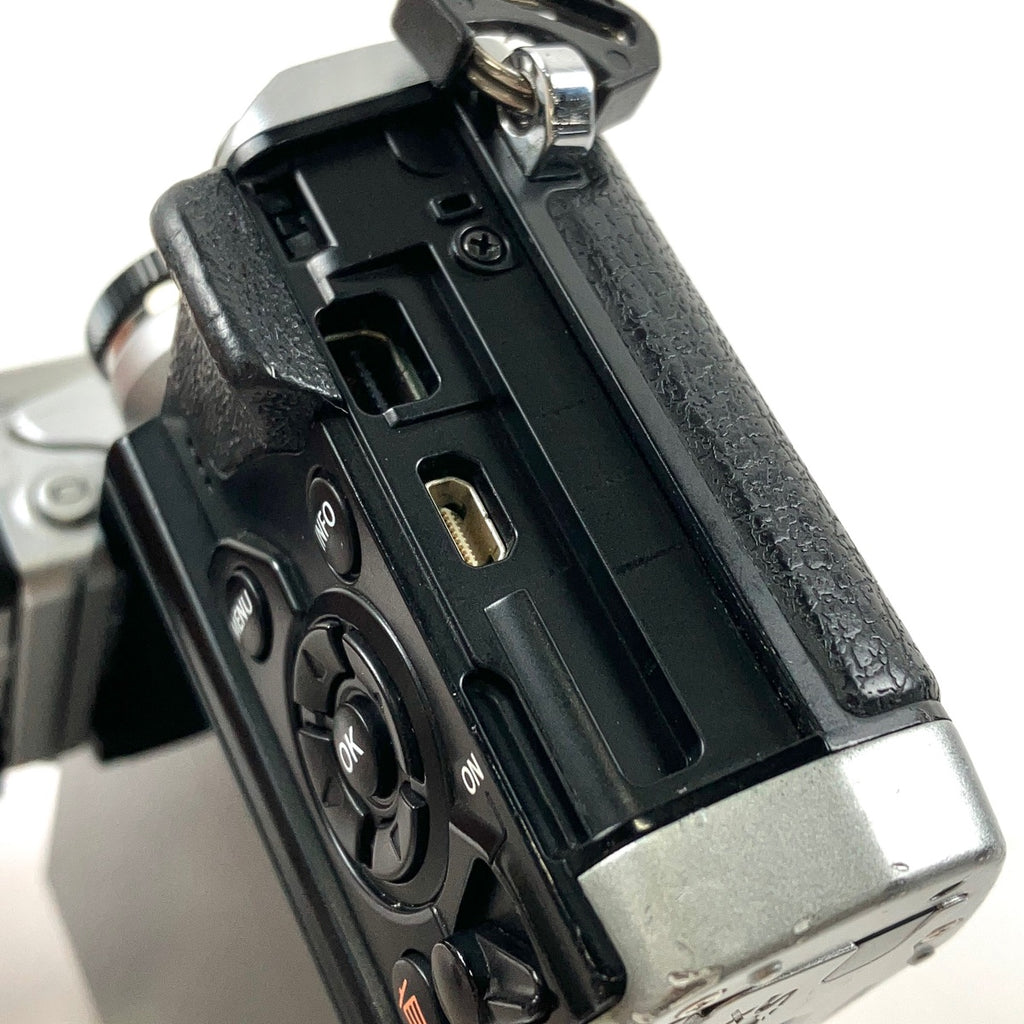 オリンパス OLYMPUS OM-D E-M10 ボディ シルバー デジタル ミラーレス 一眼カメラ 【中古】cambb