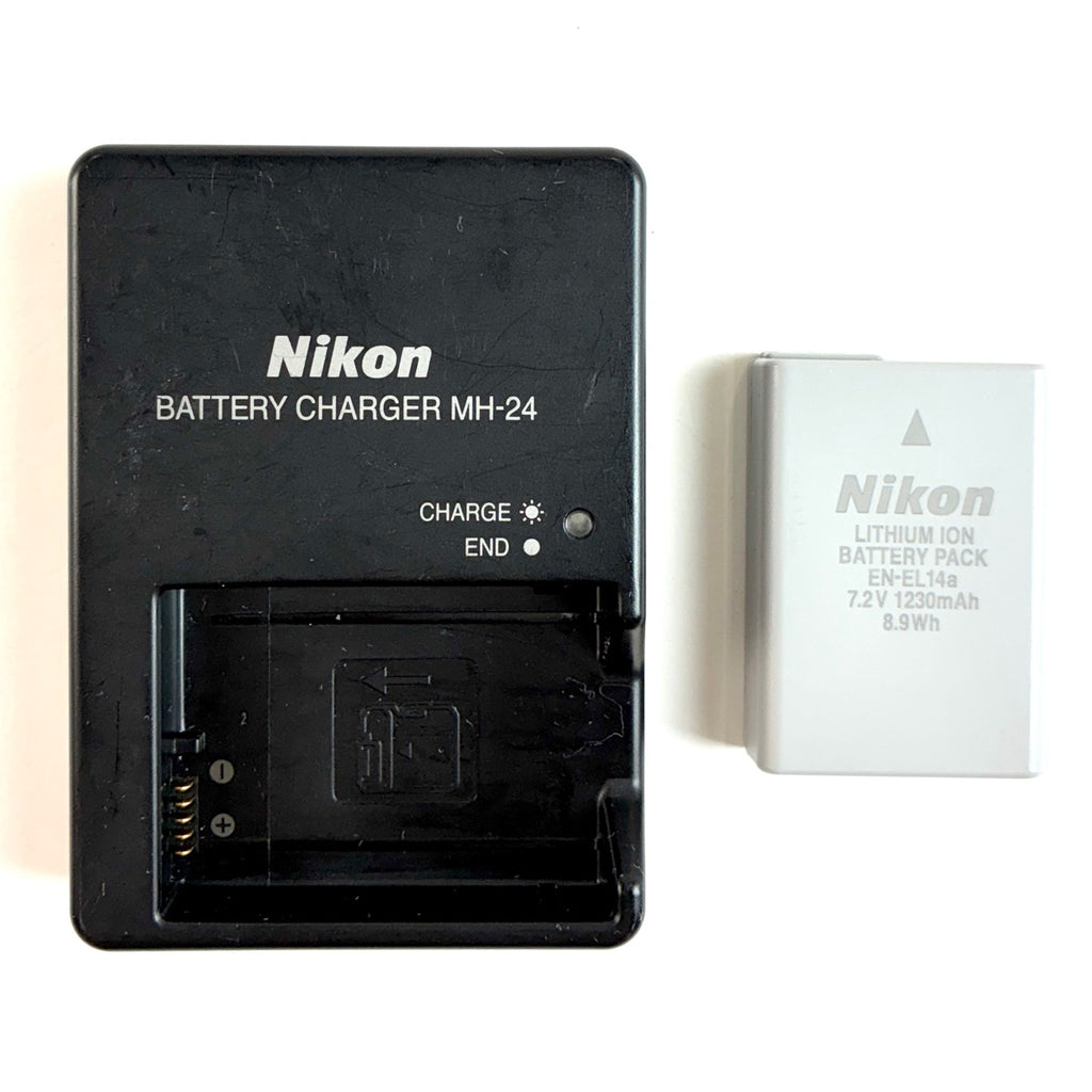ニコン Nikon D5600 ボディ デジタル 一眼レフカメラ 【中古】cambb