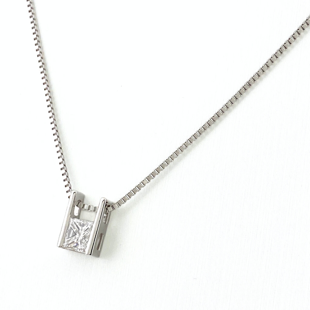 ダイヤモンド デザインネックレス プラチナ ペンダント ネックレス Pt900 Pt850 ダイヤモンド レディース 【中古】nbjwl