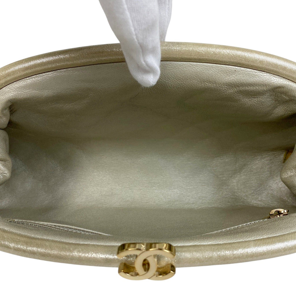 シャネル ココマーク クラッチバッグ マトラッセ クラッチバッグ レザー シルバー レディース 【中古】brbag