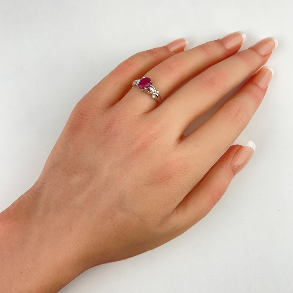 ルビー デザインリング プラチナ 指輪 メレダイヤ リング 11.5号 Pt900 ルビー ダイヤモンド レディース 【中古】nbjwl