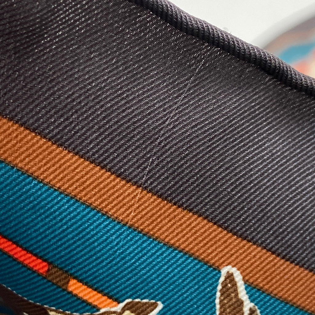 エルメス カレ 70 PANI LA SHAR PAWNEE パウニー族の首長 スカーフ シルク ライトブルー マルチカラー レディース 【中古】brapp
