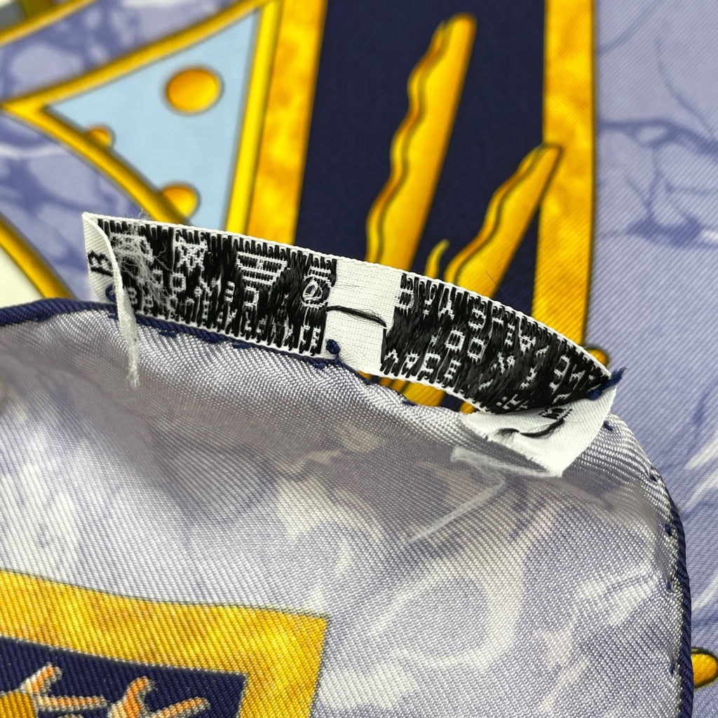 エルメス カレ 90 CARPE DIEM 今日一日を楽しむ 太陽 月 星 スカーフ シルク パープル マルチカラー レディース 【中古】brbag
