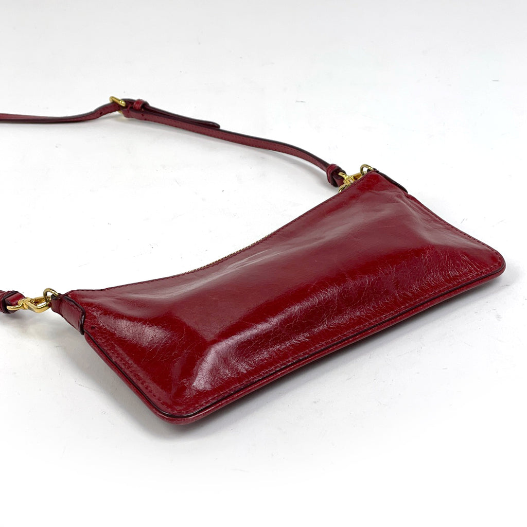 プラダ ロゴ ショルダーバッグ ポシェット ミニ ショルダーバッグ レザー レッド レディース 【中古】brbag