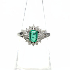 エメラルド デザインリング プラチナ 指輪 メレダイヤ リング 12号 Pt900 エメラルド ダイヤモンド レディース 【中古】nbjwl