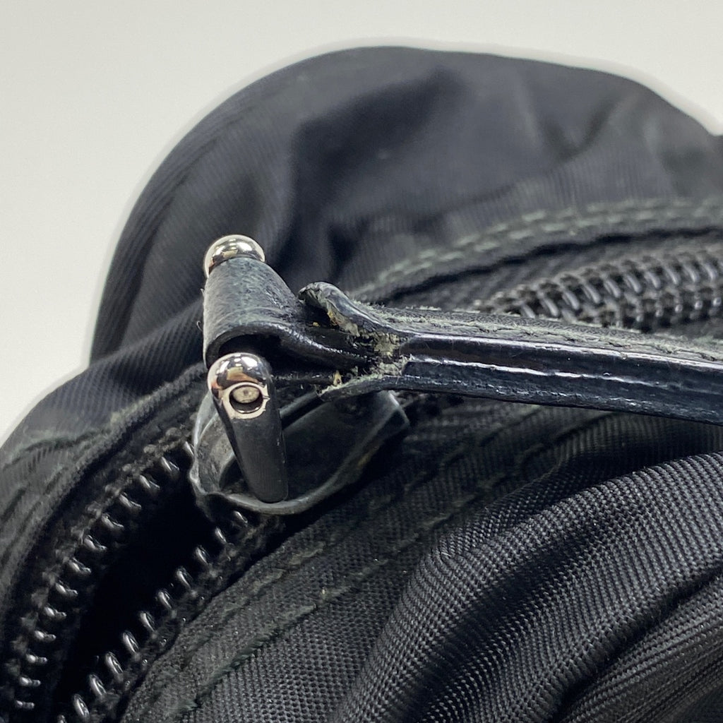 プラダ ロゴプレート ショルダーバッグ ナイロン ネロ(ブラック) レディース 【中古】brbag