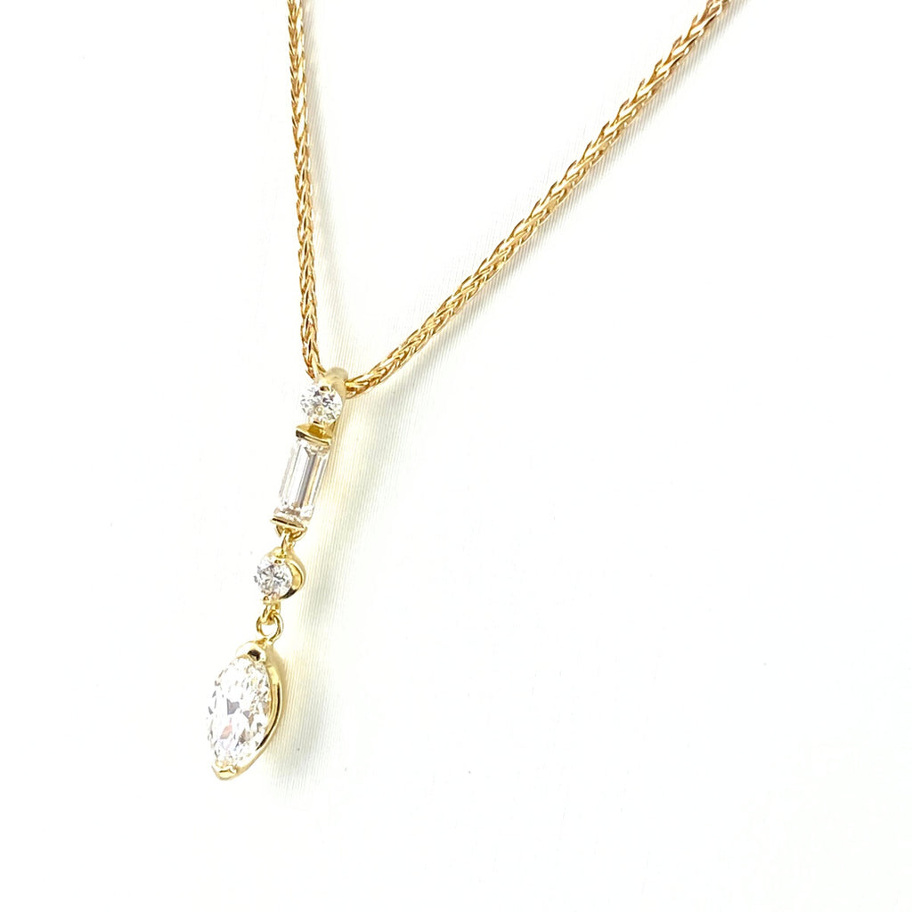 ダイヤモンド デザインネックレス YG イエローゴールド ペンダント メレダイヤ ネックレス K18 ダイヤモンド レディース 【中古】nbjwl