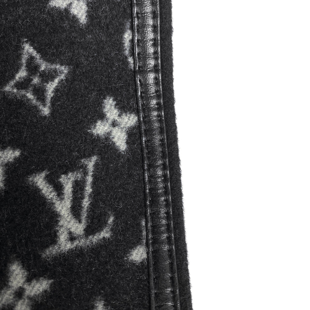 ルイ・ヴィトン フーデッドケープ モノグラム ダブルジップ アウター ポンチョ ブラック レディース 【中古】brapp