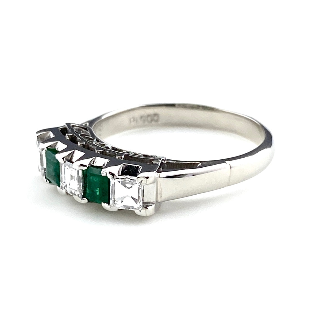 期間限定セール　エメラルド デザイン　プラチナメレダイヤ リング Pt900 エメラルド デザインリング プラチナ 指輪 メレダイヤ リング 12
