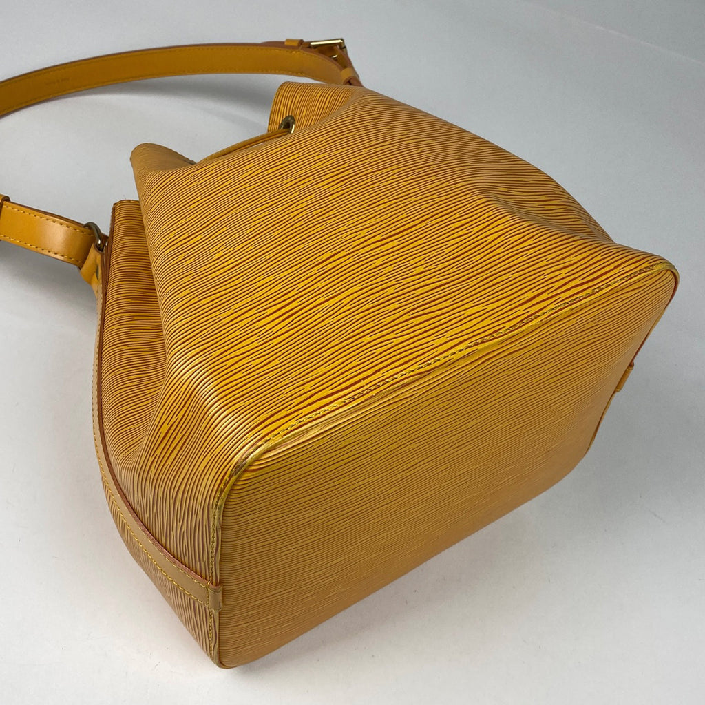 ルイ・ヴィトン プチノエ 巾着型 肩掛け ショルダーバッグ エピ タッシリイエロー M44109 レディース 【中古】brbag