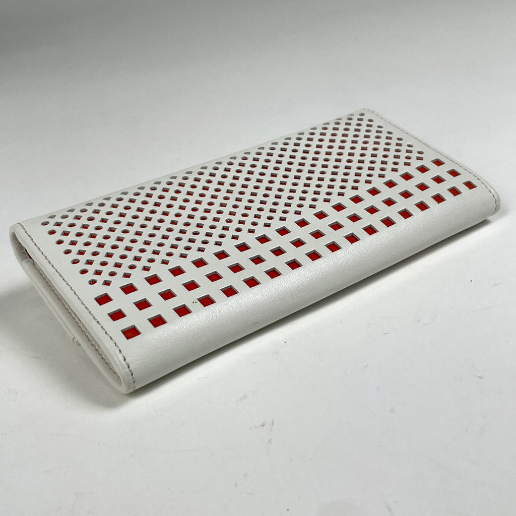 サルヴァトーレフェラガモ ガンチーニ 二つ折り長財布 ロゴ パンチング 長財布 レザー ホワイト オレンジ 8727 レディース 【中古】brbag