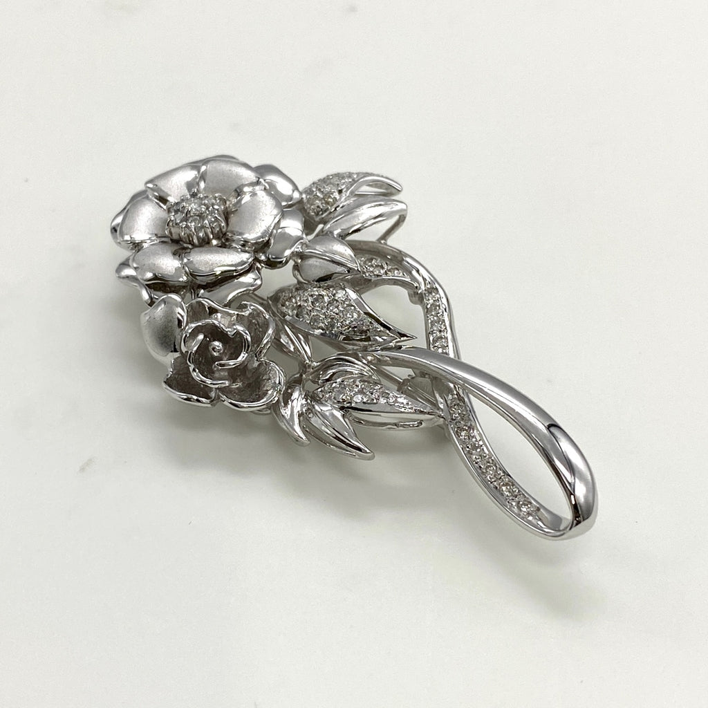 フラワーモチーフ デザインブローチ WG ホワイトゴールド メレダイヤ 花 ダイヤモンド ブローチ K18 K14 WG レディース 【中古】nbjwl