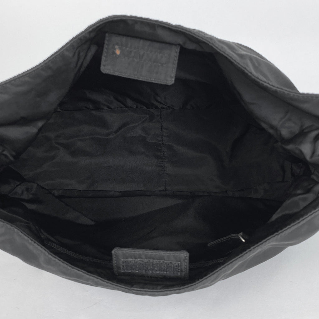 プラダ ロゴプレート ショルダーバッグ ワンショルダー 肩掛け ショルダーバッグ ナイロン ネロ(ブラック) B8171 レディース 【中古】brbag