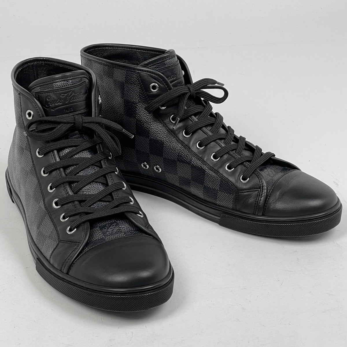 LOUIS VUITTON ブラック ダミエ ハイカットスニーカー ブーツ バイセル公式】ルイ・ヴィトン ロゴ ハイカット スニーカー