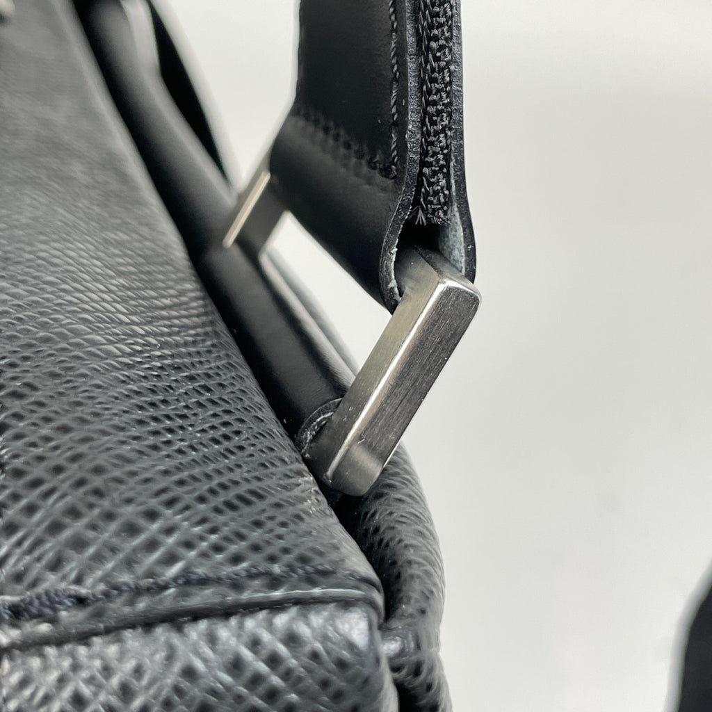 ルイ・ヴィトン ベルーカ 2WAY ショルダーバッグ タイガ アルドワーズ M30912 メンズ 【中古】brbag