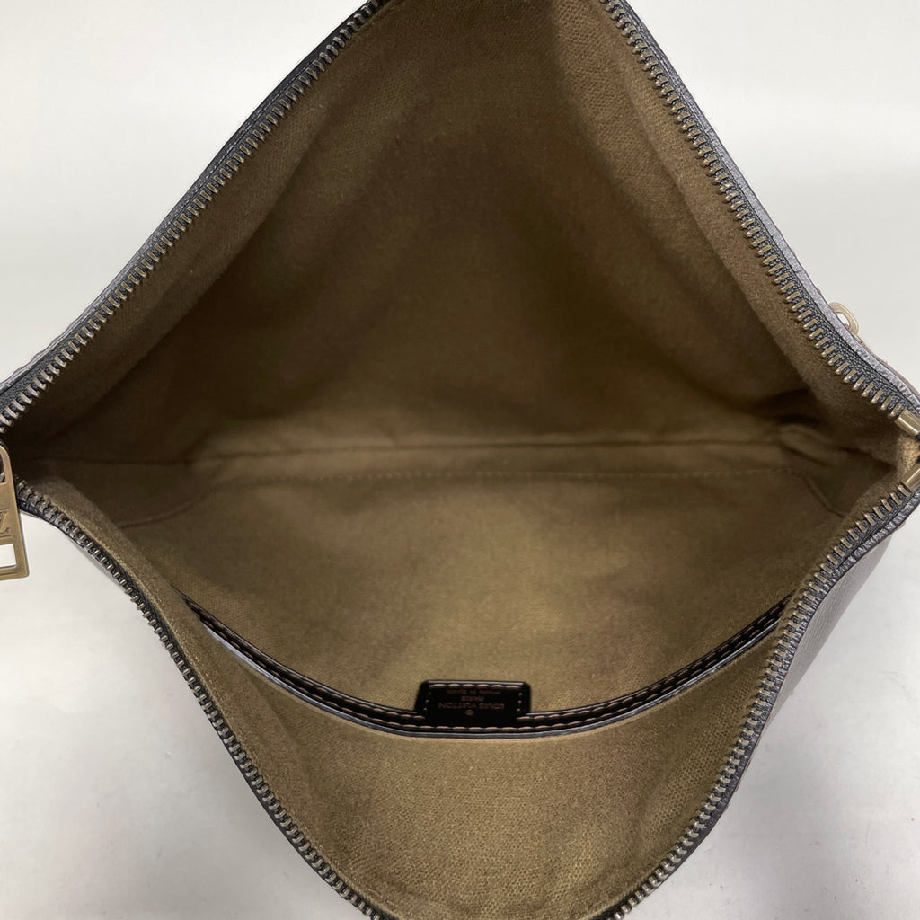 ルイ・ヴィトン ユタ サックプラ 斜め掛け ショルダーバッグ レザー カフェ(ブラウン) M92073 メンズ 【中古】brbag