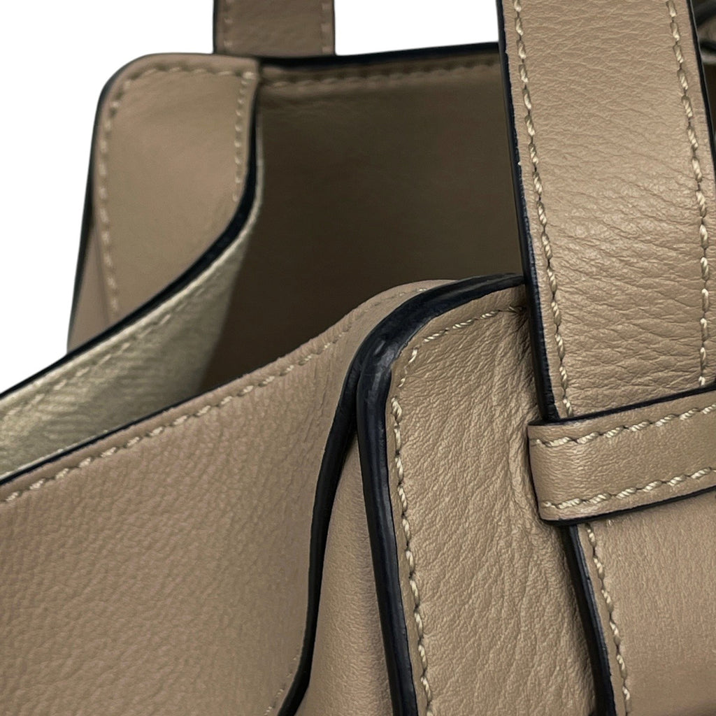 ロエベ ハンモック バッグ スモール 2WAY ショルダーバッグ アナグラム ハンドバッグ レザー ベージュ レディース 【中古】brbag