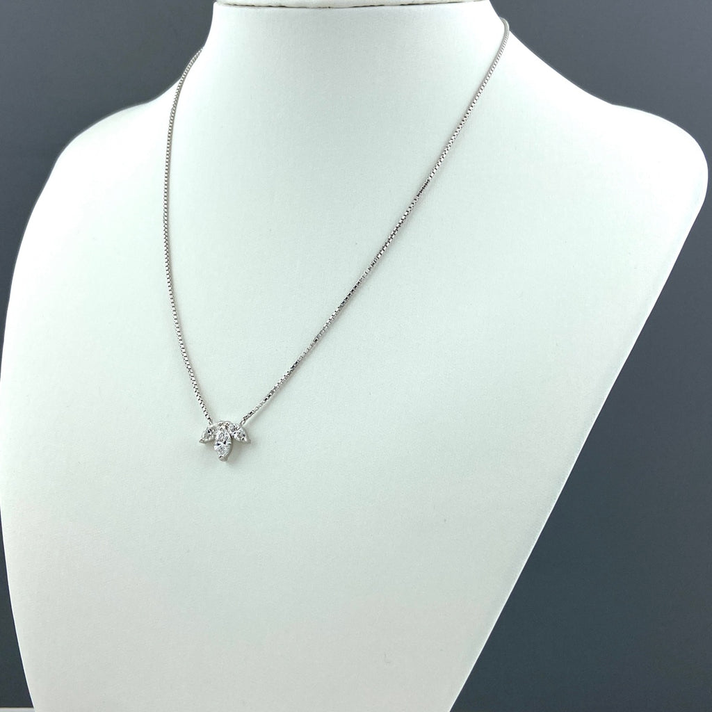 ダイヤモンド デザインネックレス プラチナ ペンダント ネックレス Pt900 Pt850 ダイヤモンド レディース 【中古】nbjwl