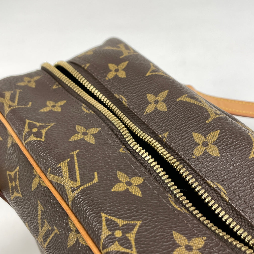 ルイ・ヴィトン シテ MM 肩掛け ショルダーバッグ モノグラム ブラウン M51182 レディース 【中古】brbag