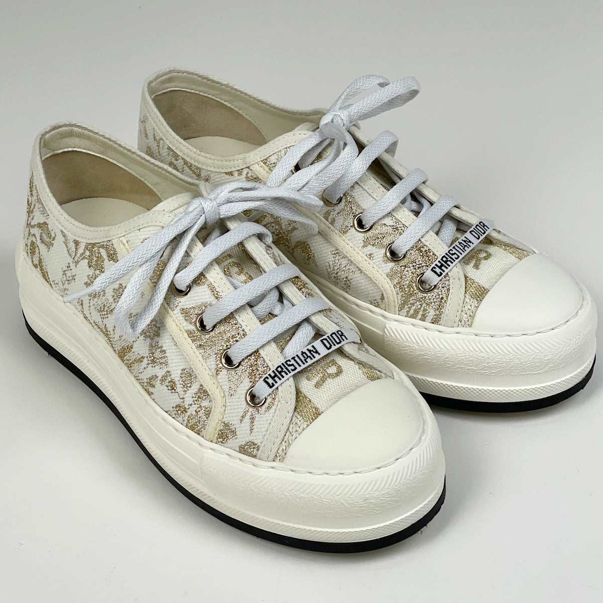在庫一掃】 クリスチャンディオール ロゴ スニーカー WALK'N'DIOR 刺