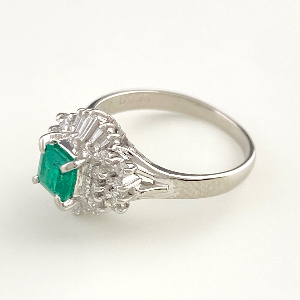 エメラルドメレーダイヤ　リング バイセル公式】鑑別書付 エメラルド リング プラチナ 指輪 メレダイヤ