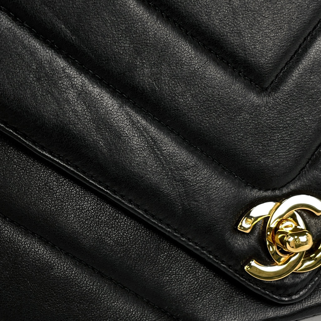 シャネル ココマーク ショルダーバッグ Vステッチ ショルダーバッグ レザー ブラック レディース 【中古】brbag