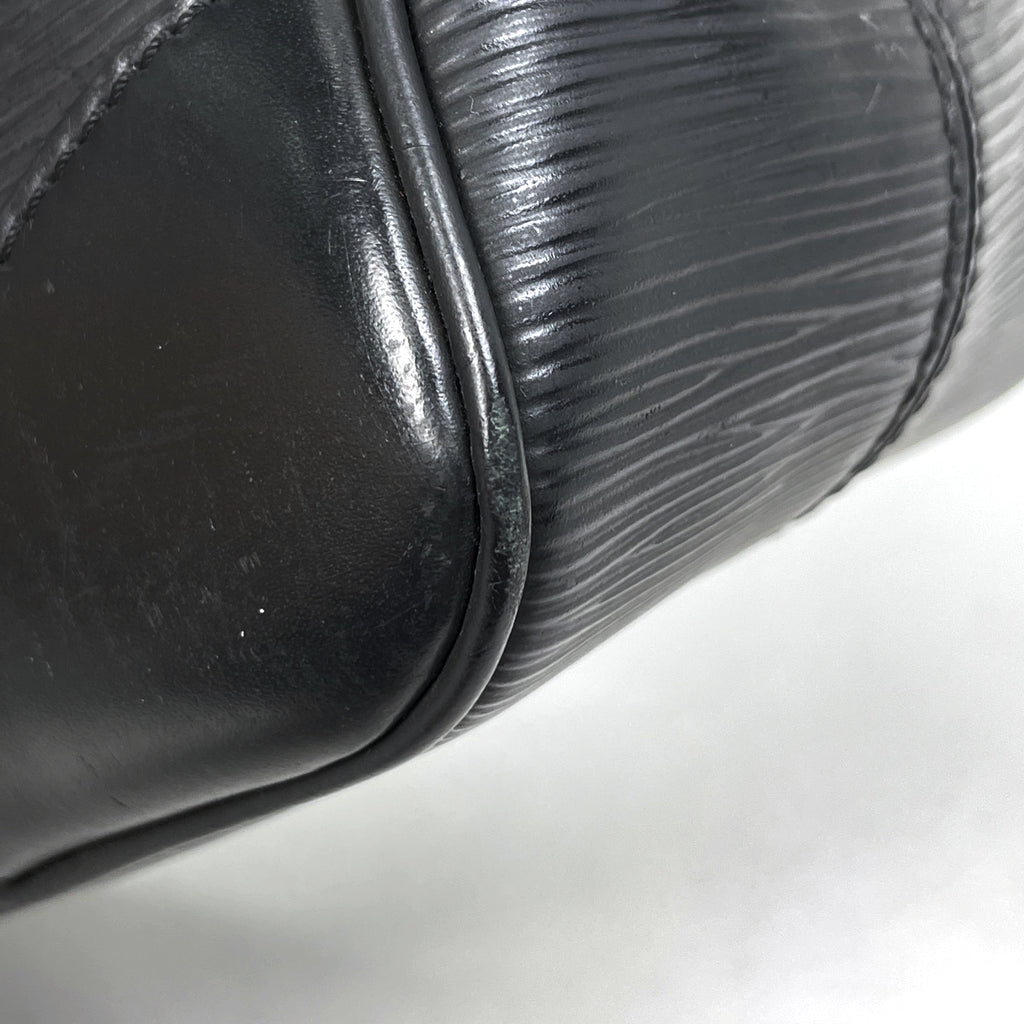 ルイ・ヴィトン セギュール PM 手提げ ハンドバッグ エピ ノワール(ブラック) M58822 レディース 【中古】brbag