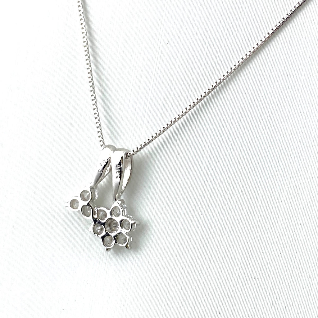 フラワーモチーフ デザインネックレス プラチナ ペンダント メレダイヤ 花 ネックレス Pt900 Pt850 ダイヤモンド レディース 【中古】nbjwl
