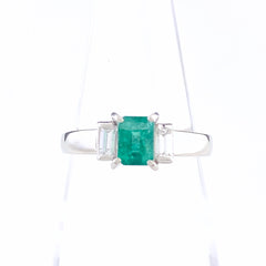 エメラルド デザインリング プラチナ 指輪 メレダイヤ リング 9号 Pt850 エメラルド ダイヤモンド レディース 【中古】nbjwl