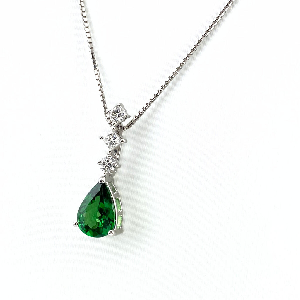グリーングロッシュラーガーネット デザインネックレス プラチナ ペンダント メレダイヤ ダイヤモンド ネックレス Pt900 Pt850 グリーングロッシュラーガーネット レディース 【中古】nbjwl
