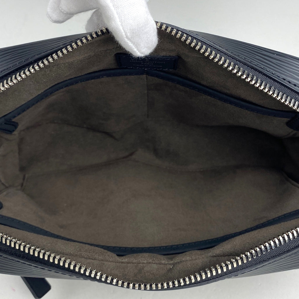 ルイ・ヴィトン ネオ オッシュ 手持ち セカンドバッグ エピ ノワール(ブラック) M54172 メンズ 【中古】brbag