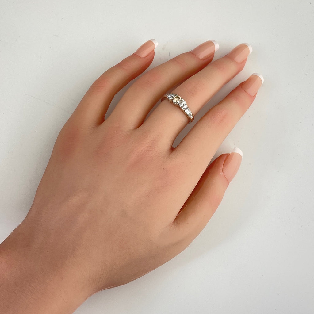 ダイヤモンド デザインリング プラチナ 指輪 メレダイヤ リング 13号 Pt900 ダイヤモンド レディース 【中古】nbjwl