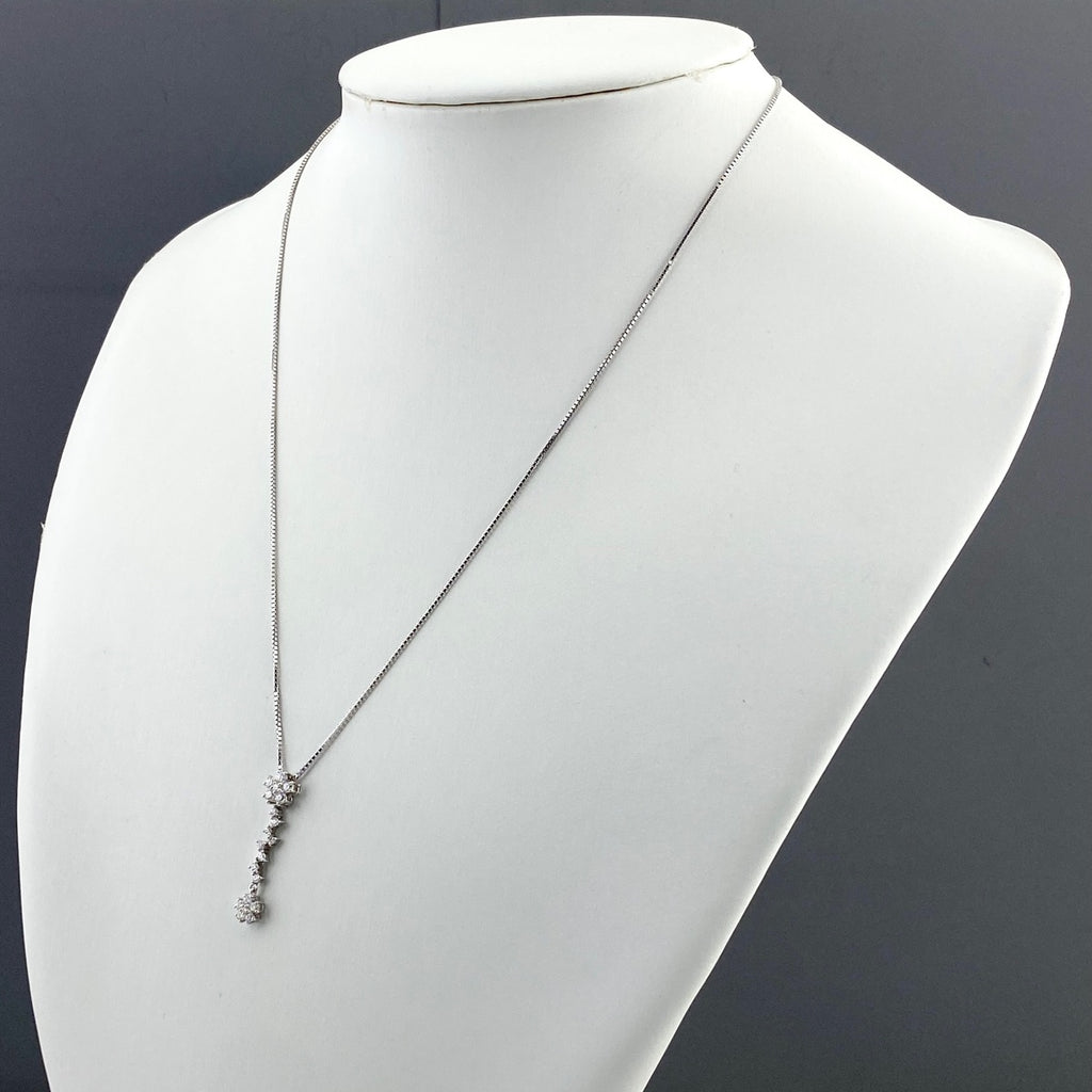 フラワーモチーフ デザインネックレス WG ホワイトゴールド ペンダント 花 ネックレス K18 WG ダイヤモンド レディース 【中古】nbjwl