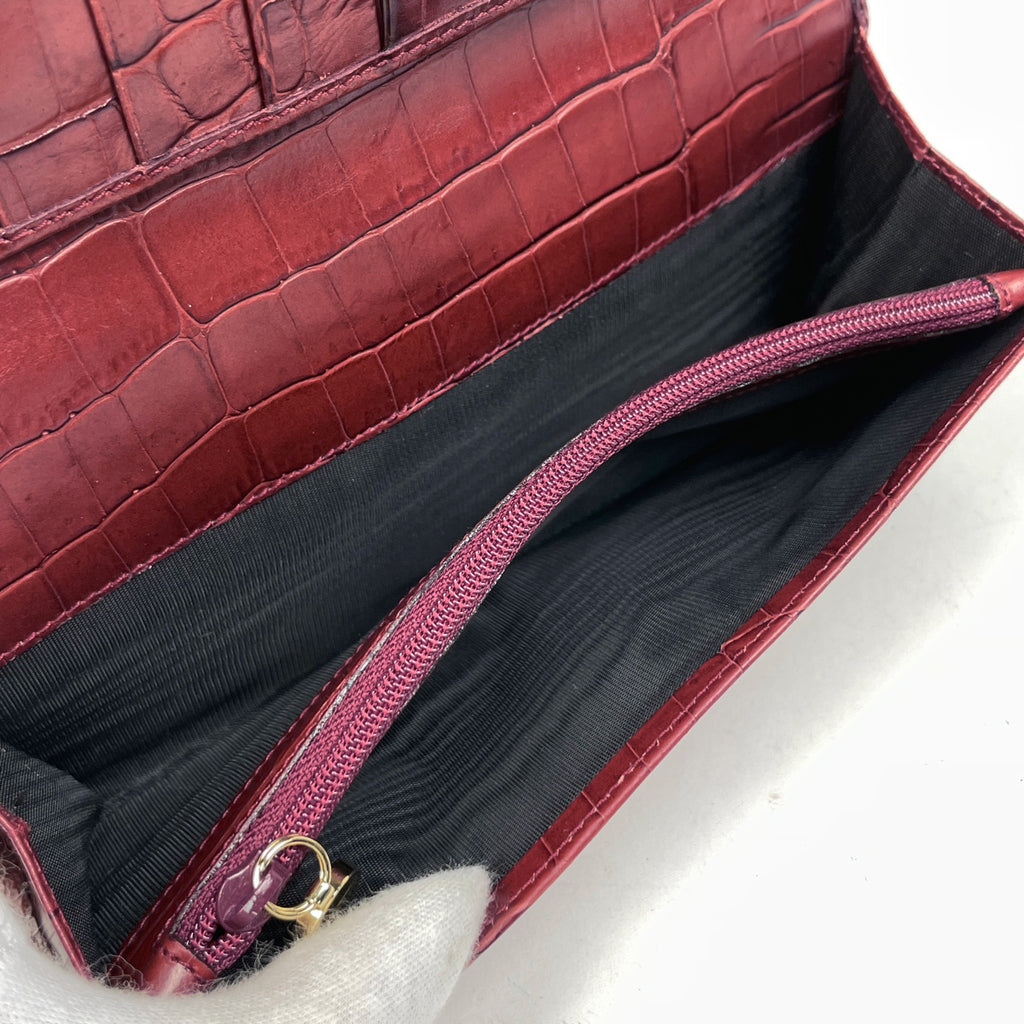 サルヴァトーレフェラガモ ヴァラリボン 長財布 札入れ 小銭入れ 長財布 レザー レッド レディース 【中古】brbag