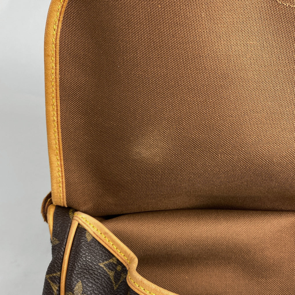 ルイ・ヴィトン ソミュール 30 斜め掛け ショルダーバッグ モノグラム ブラウン M42256 レディース 【中古】brbag